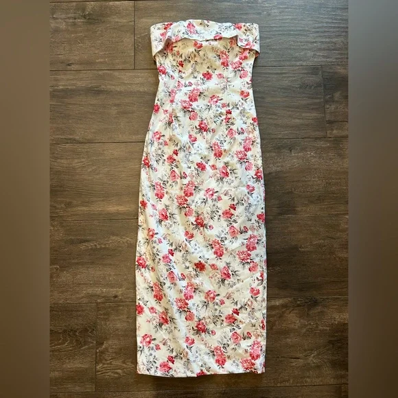 Mable Floral Strapless Bodycon Midi Dress Size Small NWT - Picture 4 of 5